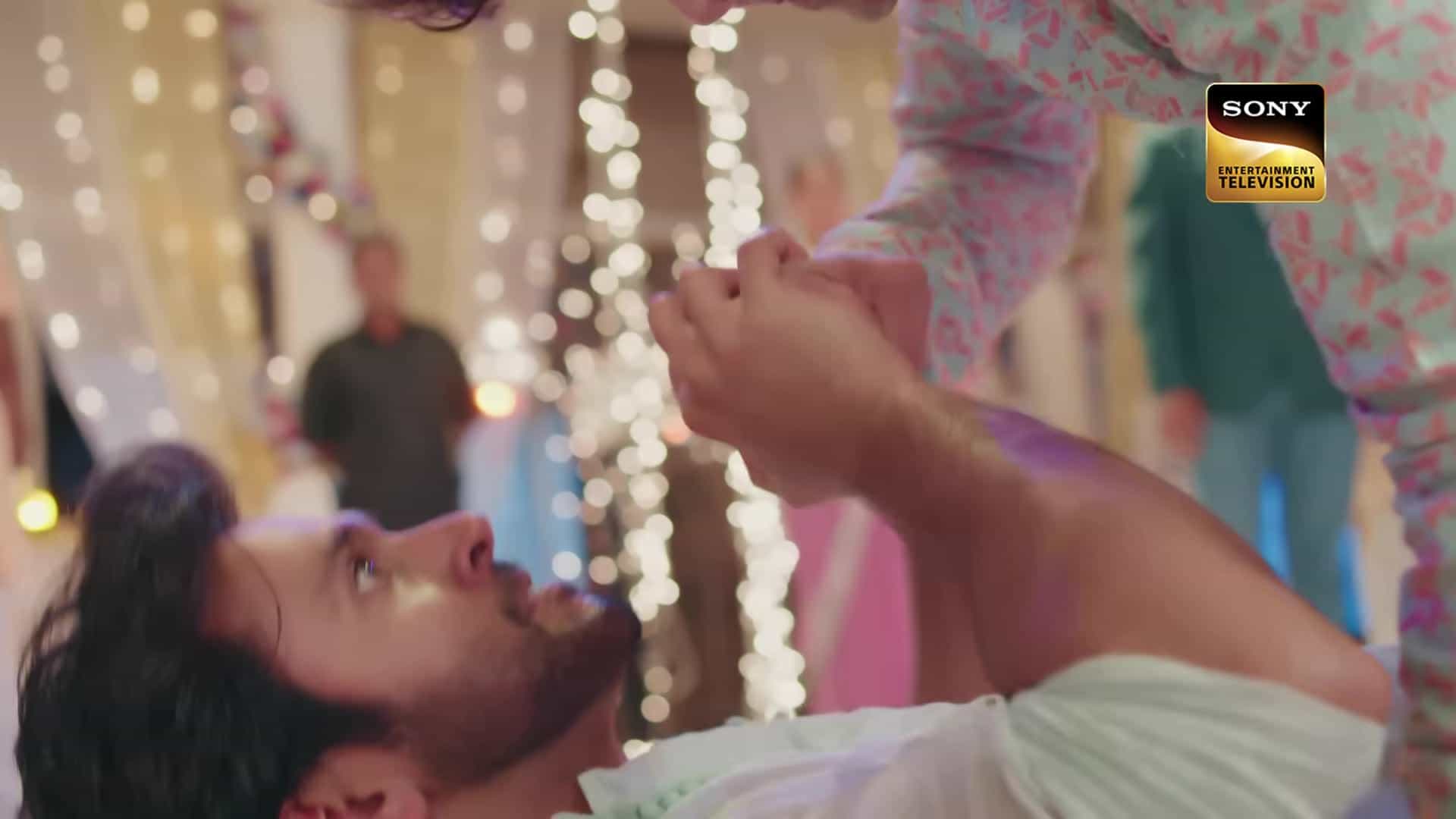 Kavya – Ek Jazbaa, Ek Junoon - Episode 203