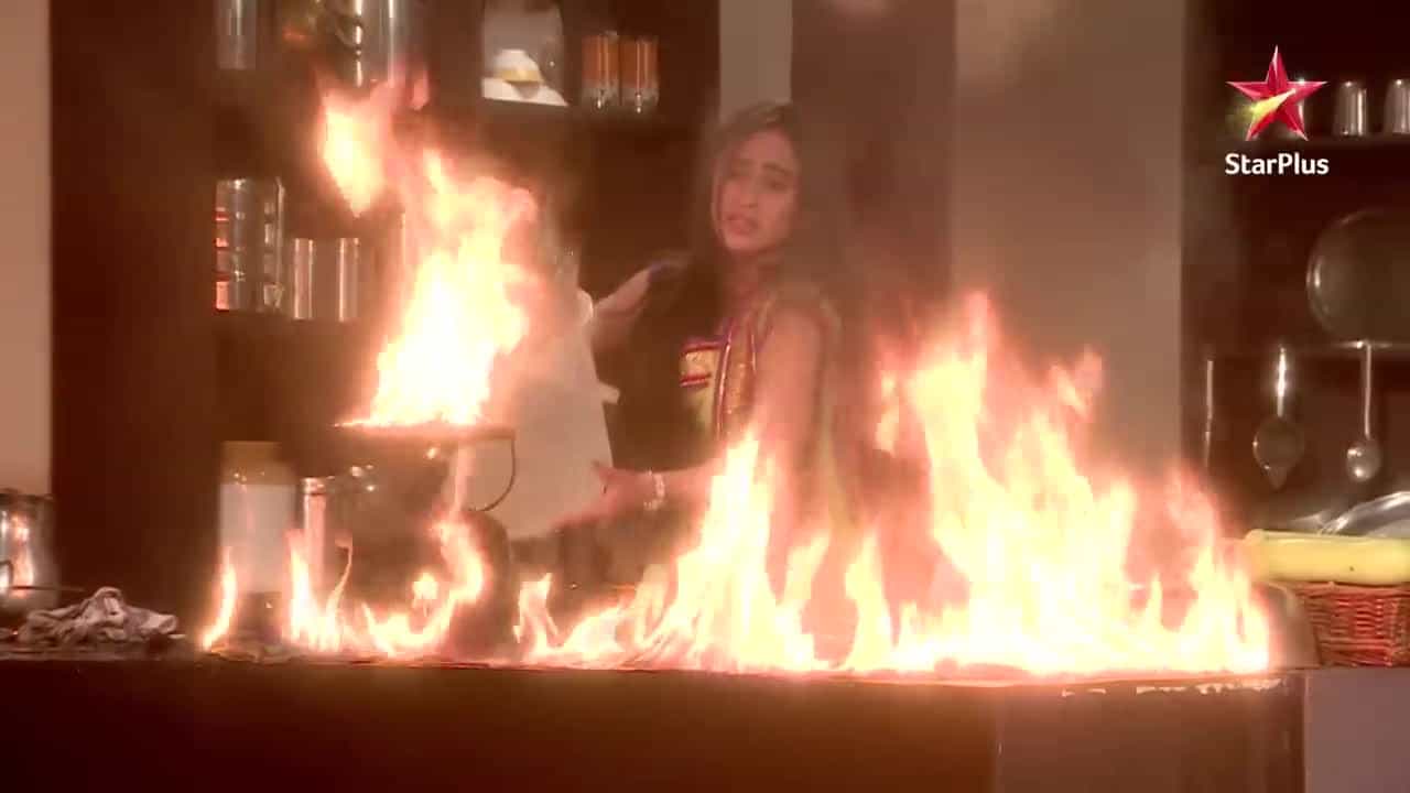 Ek Hazaaron Mein Meri Behna Hai - Episode 380