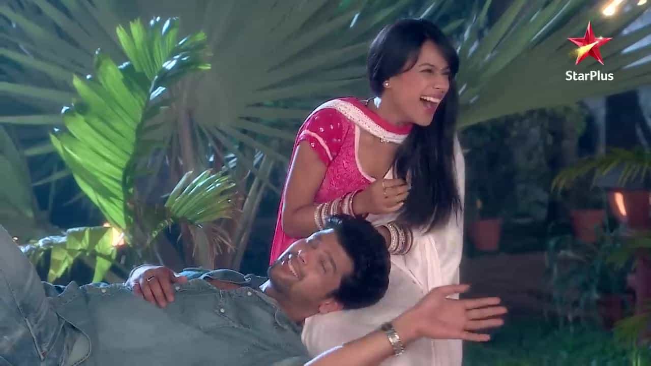 Ek Hazaaron Mein Meri Behna Hai - Episode 344